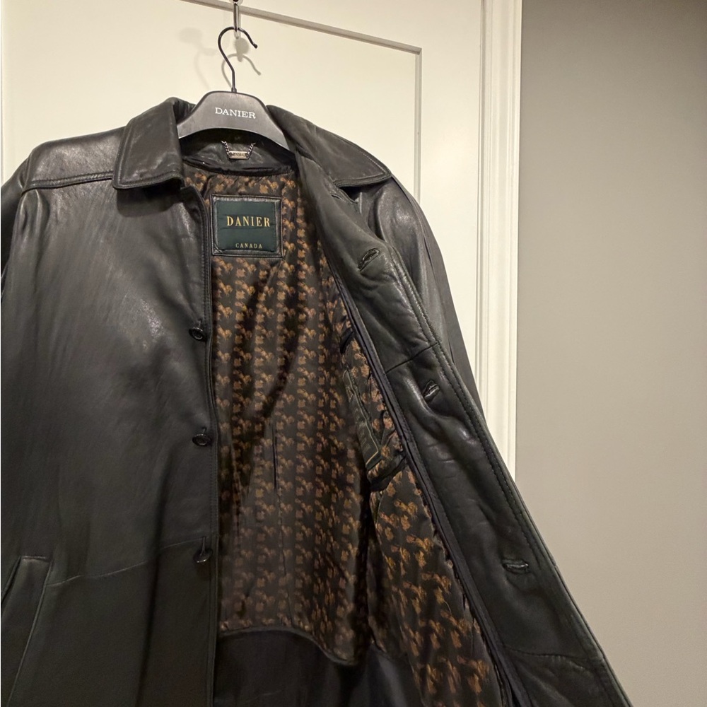 Danier Black Leather 3/4 Length Winter Jacket - Picture 6 of 12